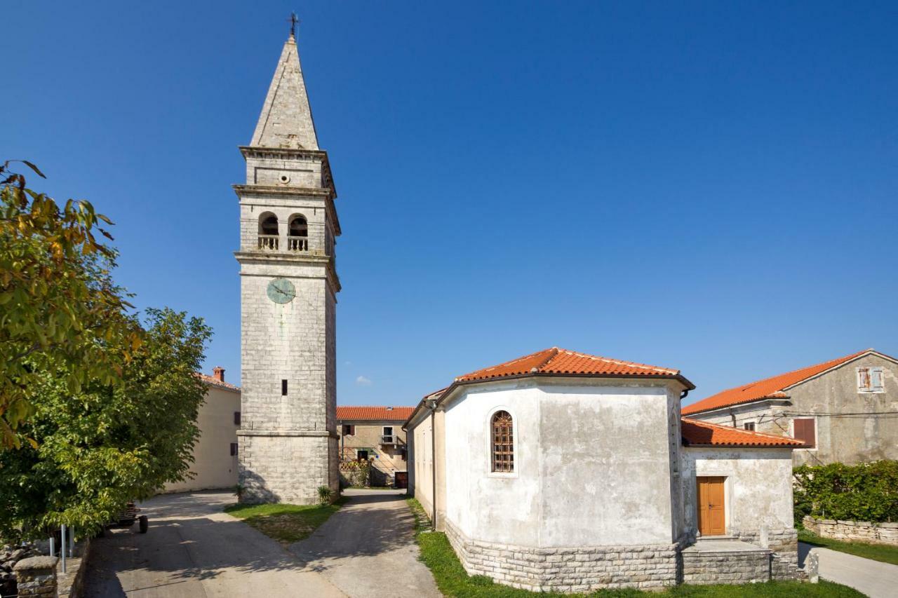 Rural Apartment Carolina Zrenj Exterior foto